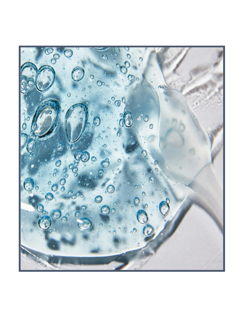 Actif hydratant, l'acide hyaluronique peut retenir 1000 fois son poids en eau.
