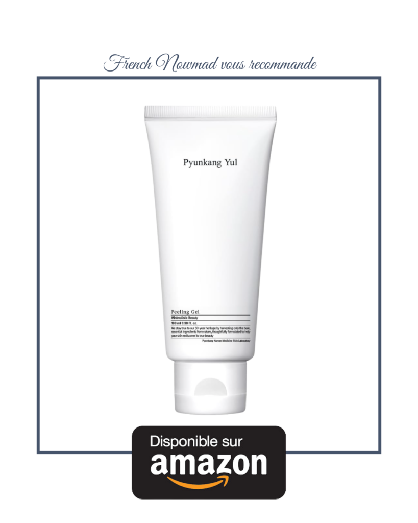 Routine minimaliste, mais avec une exfoliation de temps en temps.